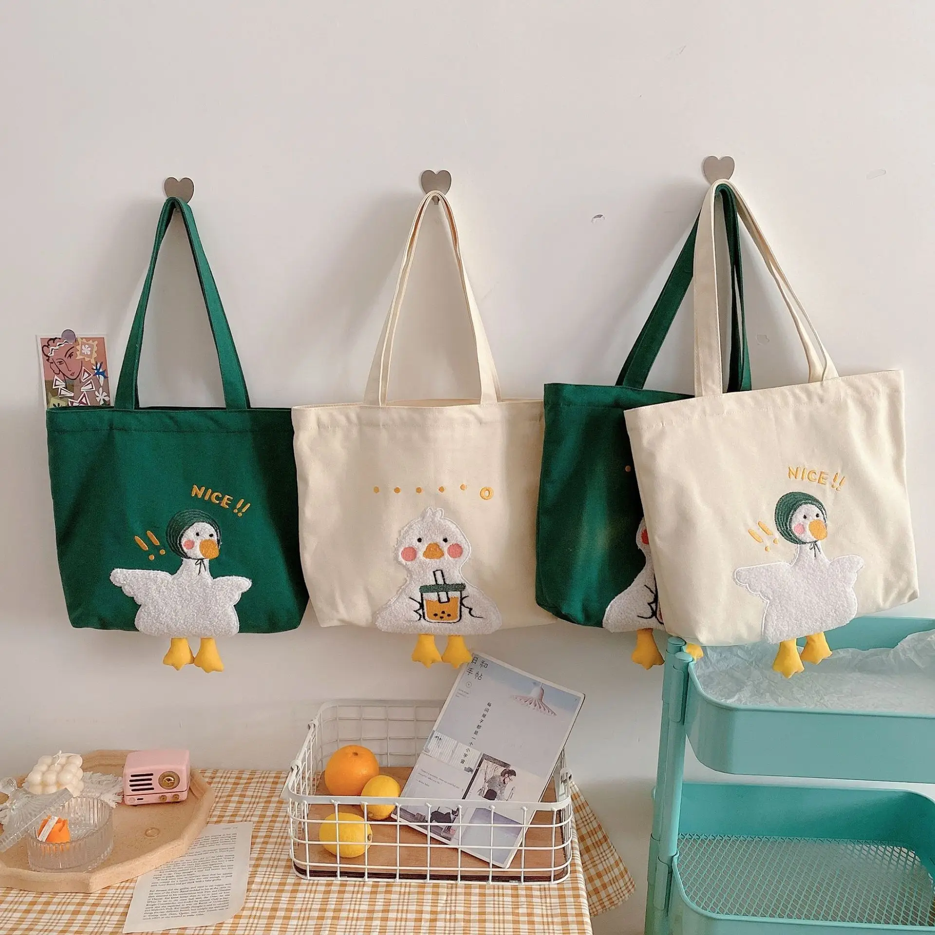 Embroidery Design Love - น่ารักออกแบบกระเป๋าสะพายผ้าใบสตรีกระเป๋าเป็ดน่ารักเย็บปักถักร้อยนักเรียนหญิงโรงเรียนหนังสือ Tote กระเป๋าถือขนาดใหญ่กระเป๋านักช้อป