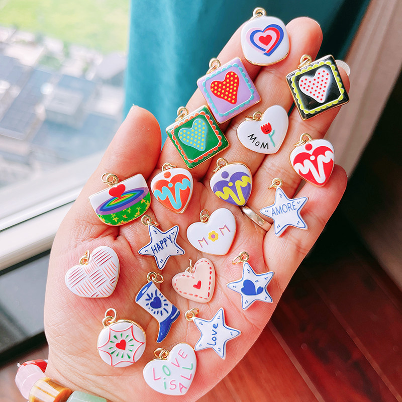 จี้รูปหัวใจและดาวสุดฮิต 2 ชิ้น - Embroidery Charm บทวิจารณ์และราคา