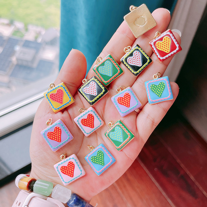 จี้รูปหัวใจและดาวสุดฮิต 2 ชิ้น - Embroidery Charm บทวิจารณ์และราคา