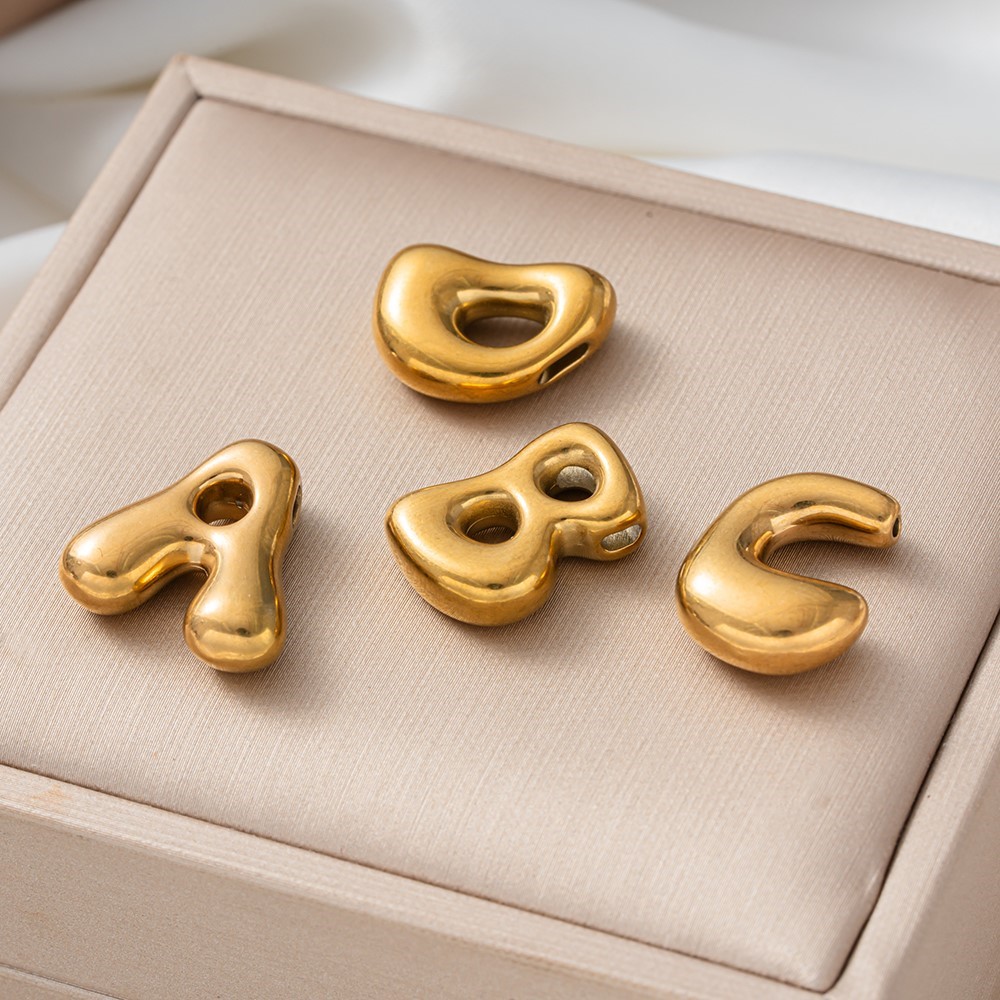 จี้ตัวอักษรภาษาอังกฤษ 26 ตัวอั - Embroidery Charm บทวิจารณ์และราคา